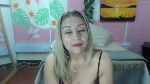 Snapshot of desire_latin chatting on 07-29-26, 03:10 VALERIA online show from 07-29-26, 03:10