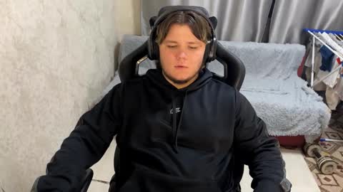 Snapshot of desiredude9 chatting on 09-13-25, 07:02 desiredude9 online show from 09-13-25, 07:02