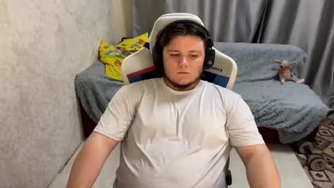 Snapshot of desiredude9 chatting on 09-19-25, 07:36 desiredude9 online show from 09-19-25, 07:36