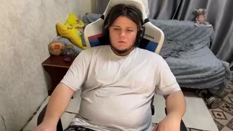 Snapshot of desiredude9 chatting on 09-24-25, 08:01 desiredude9 online show from 09-24-25, 08:01