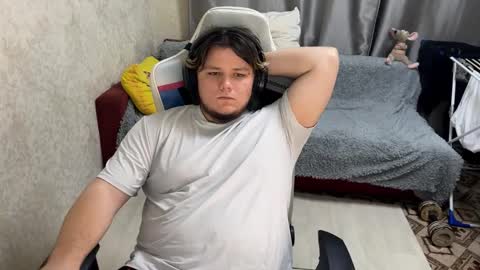 Snapshot of desiredude9 chatting on 09-27-25, 03:06 desiredude9 online show from 09-27-25, 03:06