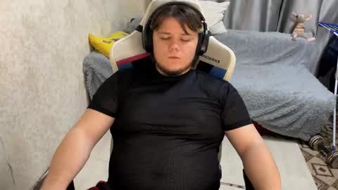 Snapshot of desiredude9 chatting on 10-04-25, 04:38 desiredude9 online show from 10-04-25, 04:38