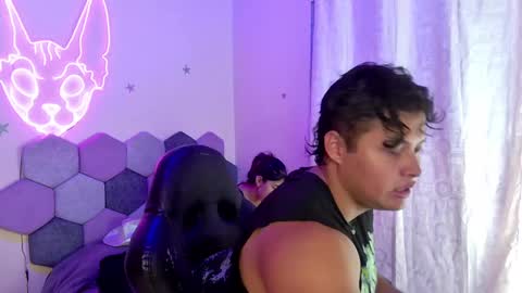 TORI AND MR. BEAR online show from 02-09-25, 06:37