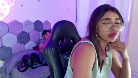 TORI AND MR. BEAR online show from 02-10-25, 06:03