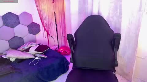 Snapshot of desireduo_tgn chatting on 05-09-26, 03:50 TORI AND MR. BEAR online show from 05-09-26, 03:50