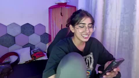 Snapshot of desireduo_tgn chatting on 05-19-26, 06:25 TORI AND MR. BEAR online show from 05-19-26, 06:25