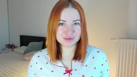 LAYLA online show from 11-19-25, 07:19