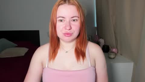Snapshot of desirelayla chatting on 06-17-26, 06:16 LAYLA online show from 06-17-26, 06:16