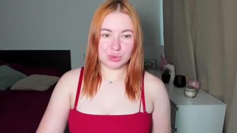 Snapshot of desirelayla chatting on 06-18-26, 09:47 LAYLA online show from 06-18-26, 09:47