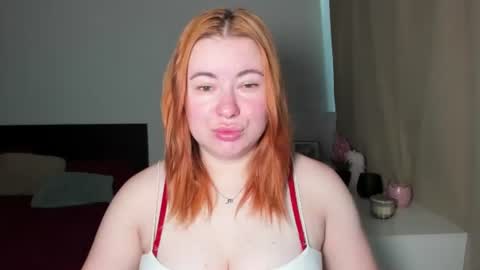 Snapshot of desirelayla chatting on 06-21-26, 06:27 LAYLA online show from 06-21-26, 06:27