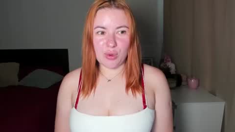 Snapshot of desirelayla chatting on 06-29-26, 06:30 LAYLA online show from 06-29-26, 06:30