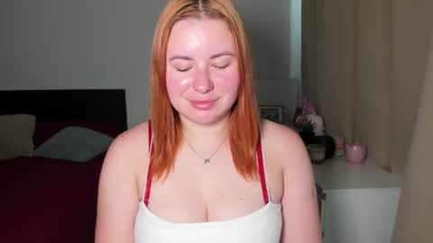 Snapshot of desirelayla chatting on 06-29-26, 10:15 LAYLA online show from 06-29-26, 10:15