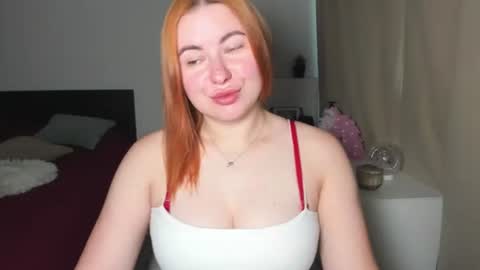 Snapshot of desirelayla chatting on 07-15-26, 06:40 LAYLA online show from 07-15-26, 06:40