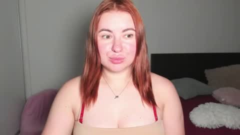 Snapshot of desirelayla chatting on 07-20-26, 10:39 LAYLA online show from 07-20-26, 10:39