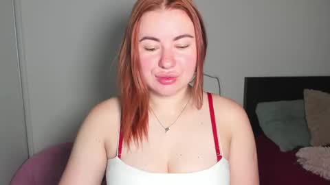 Snapshot of desirelayla chatting on 07-27-26, 04:19 LAYLA online show from 07-27-26, 04:19