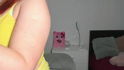 Snapshot of desirelayla chatting on 07-31-26, 06:35 LAYLA online show from 07-31-26, 06:35