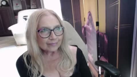 S O F I A online show from 07-15-26, 02:00