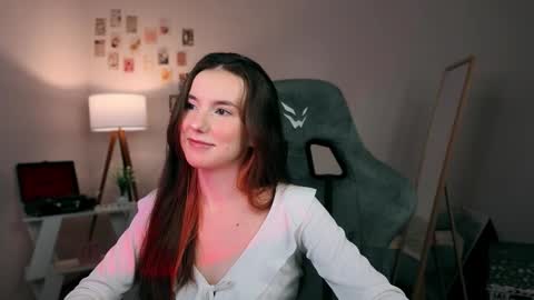 Maya online show from 12-05-25, 04:32