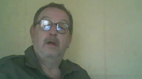 Snapshot of destelp chatting on 06-10-26, 04:17 destelp online show from 06-10-26, 04:17
