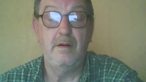 Snapshot of destelp chatting on 06-27-26, 01:28 destelp online show from 06-27-26, 01:28
