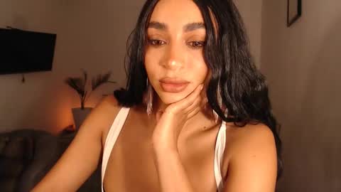 Destinne Mill online show from 12-05-25, 10:24