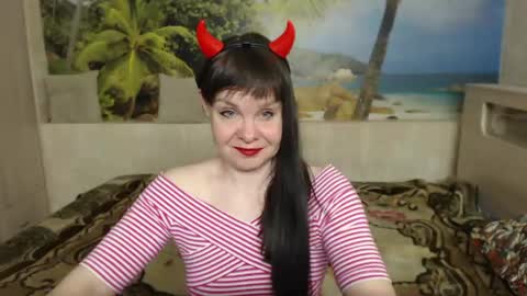 Snapshot of destinykiss chatting on 05-10-26, 06:02 destinykiss online show from 05-10-26, 06:02