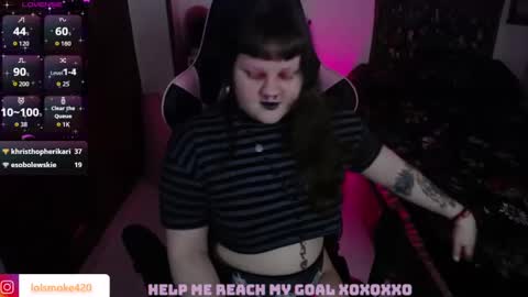 Snapshot of destroyall420 chatting on 10-10-25, 06:12 Lola Bdsm and fries online show from 10-10-25, 06:12