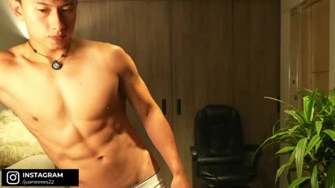 Snapshot of deus_belli chatting on 05-12-26, 07:00 Deus Belli online show from 05-12-26, 07:00