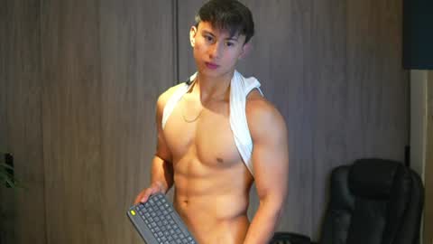 Snapshot of deus_belli chatting on 06-20-26, 01:58 Deus Belli online show from 06-20-26, 01:58