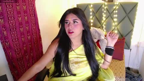 Snapshot of devika_kumar chatting on 05-20-26, 12:11 devika online show from 05-20-26, 12:11