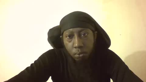 Snapshot of deviledyam chatting on 10-19-25, 03:56 Myles Moore online show from 10-19-25, 03:56