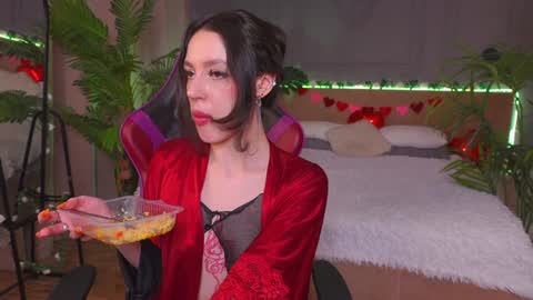 Snapshot of devilinee chatting on 02-07-25, 10:08 devilinee online show from 02-07-25, 10:08