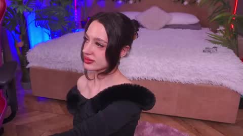 Snapshot of devilinee chatting on 02-26-25, 07:09 devilinee online show from 02-26-25, 07:09