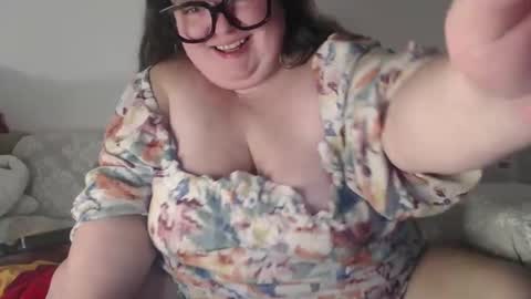 Snapshot of devilschick chatting on 02-05-26, 01:21 DevilsChick -- OF online show from 02-05-26, 01:21