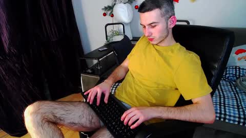 devin_ho online show from 12-28-24, 02:43