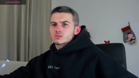 devin_ho online show from 12-30-24, 07:42