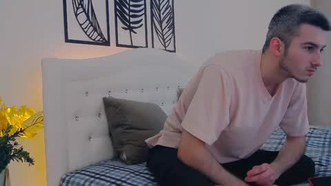 devin_ho online show from 01-02-25, 01:40