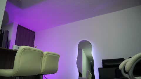 Devin Hunter online show from 01-21-25, 03:04