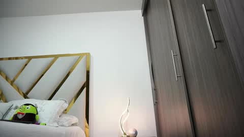 Devin Hunter online show from 09-19-25, 12:12