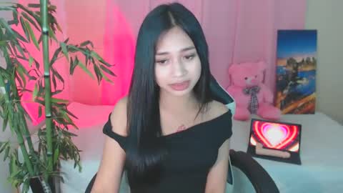 Snapshot of devine_goddessx chatting on 01-24-25, 11:04 Devine Greyson online show from 01-24-25, 11:04