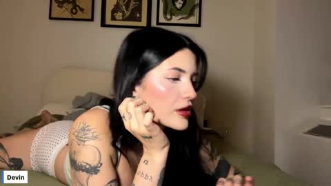 Snapshot of devingodsin chatting on 10-09-25, 11:47 Devin online show from 10-09-25, 11:47