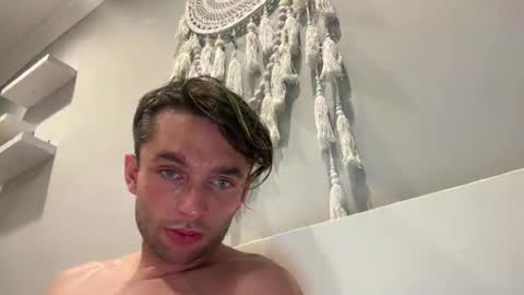 Snapshot of devyy333 chatting on 10-09-25, 11:52 devyy333 online show from 10-09-25, 11:52