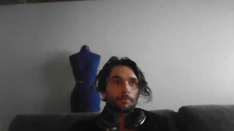 Snapshot of devyy333 chatting on 02-01-26, 03:32 devyy333 online show from 02-01-26, 03:32