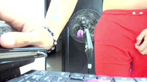 thumb up me please its important online show from 02-08-26, 08:51