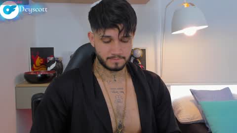 JULIAN online show from 01-01-25, 08:15