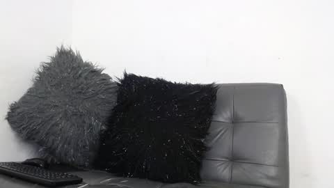 Deysha online show from 04-17-26, 03:59