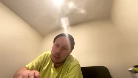 Snapshot of deznuts130 chatting on 02-16-25, 03:58 deznuts130 online show from 02-16-25, 03:58