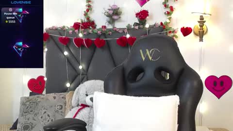 Snapshot of dharanisnisha chatting on 02-20-26, 01:44 dharanisnisha online show from 02-20-26, 01:44