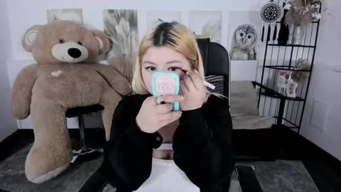 Dia online show from 01-15-26, 02:05