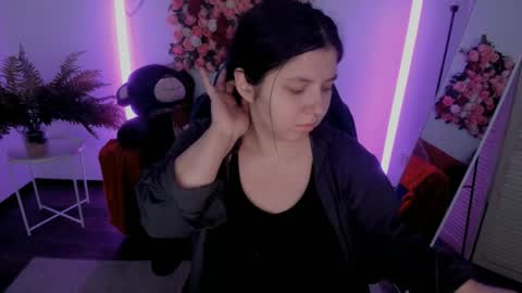 Snapshot of diaangell chatting on 06-07-26, 06:33 Dia online show from 06-07-26, 06:33